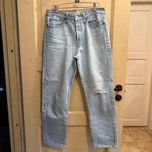 Levi's Wedgie Straight Jeans